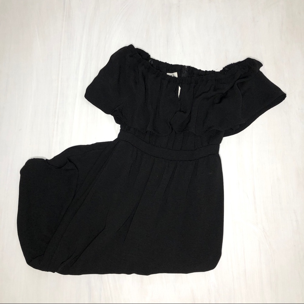 dRA Los Angeles Off The Shoulder Black Boho Maxi.